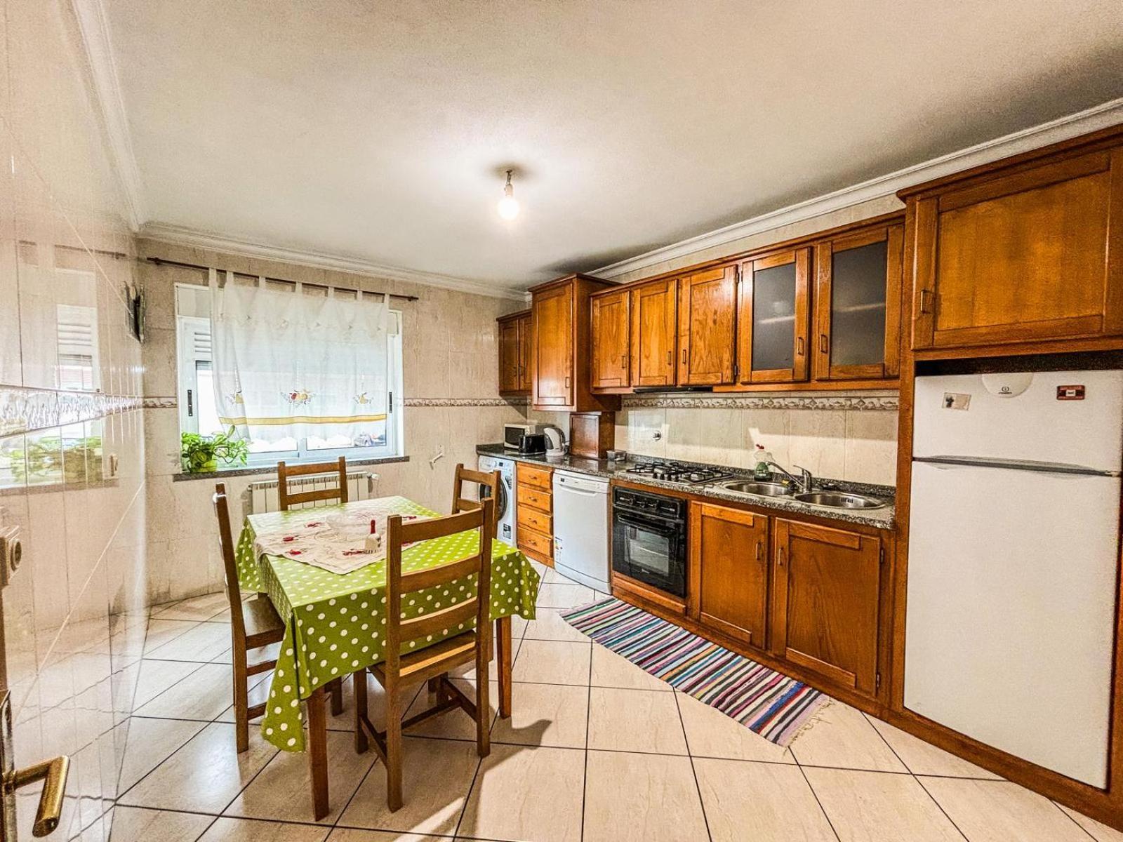 Family Holiday Home Браганса Экстерьер фото