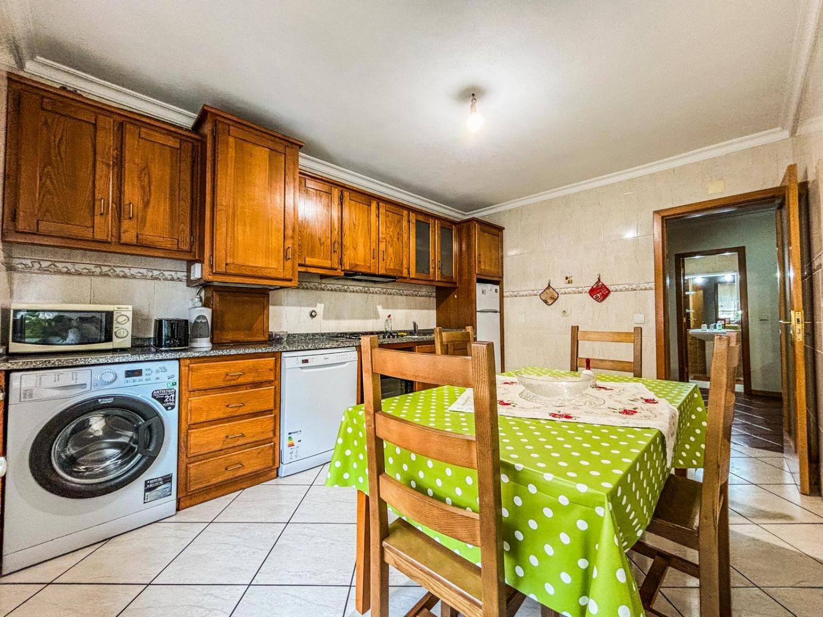 Family Holiday Home Браганса Экстерьер фото